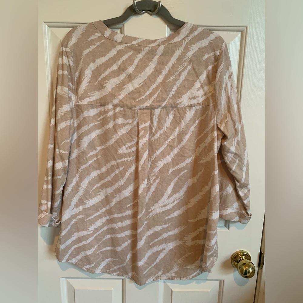 SOLD!! Emily Daniels linen blend too. Size XL, EUC. Tan and ivory. - Picture 2 of 6